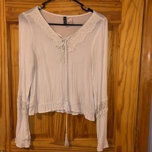 WHITE BLOUSE WITH LACE SIZE 6